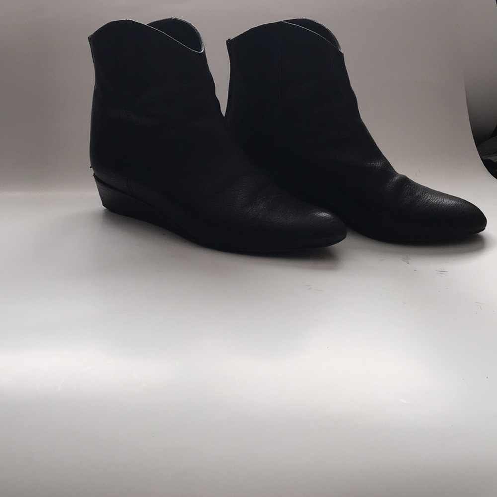 Stuartz weitzman ankle boots